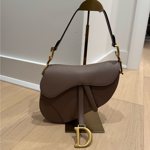 CHRISTIAN DIOR Grained Calfskin Saddle Bag Warm Taupe - Picture 2 of 10